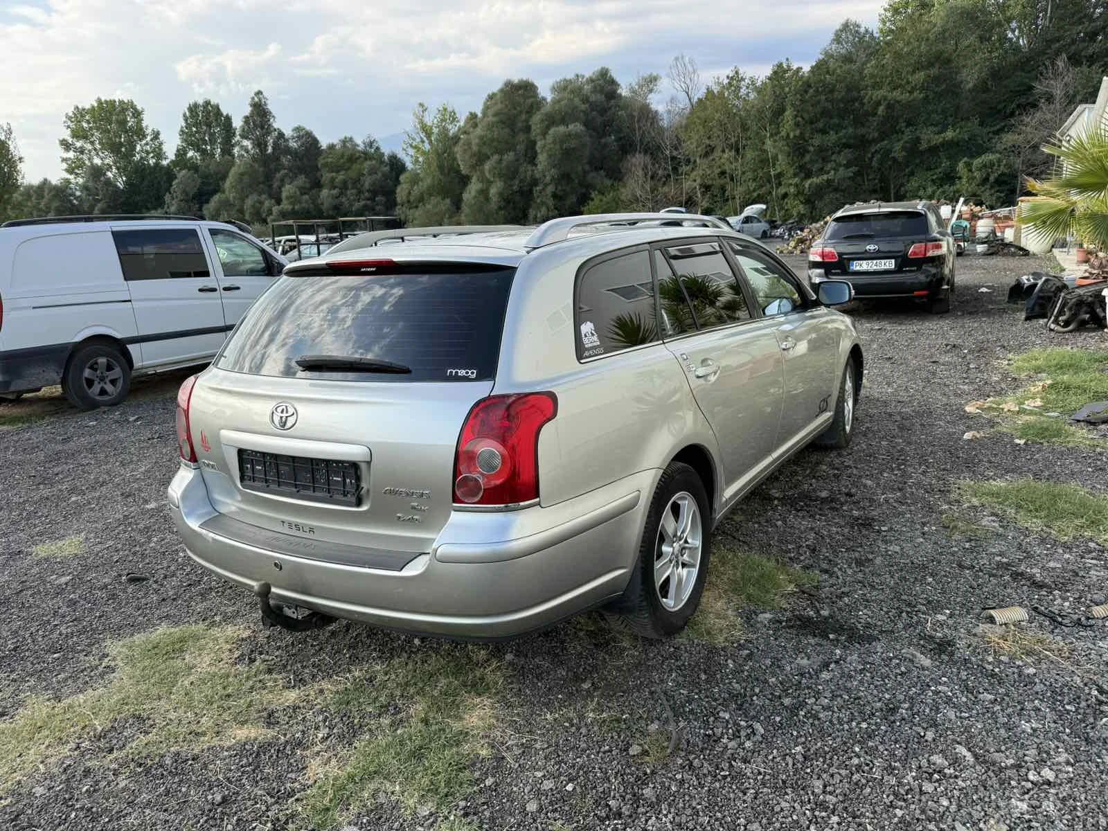 Toyota Avensis 2. 2 D-4D (150 к. с. ) НА ЧАСТИ, снимка 5 - Автомобили и джипове - 52982144