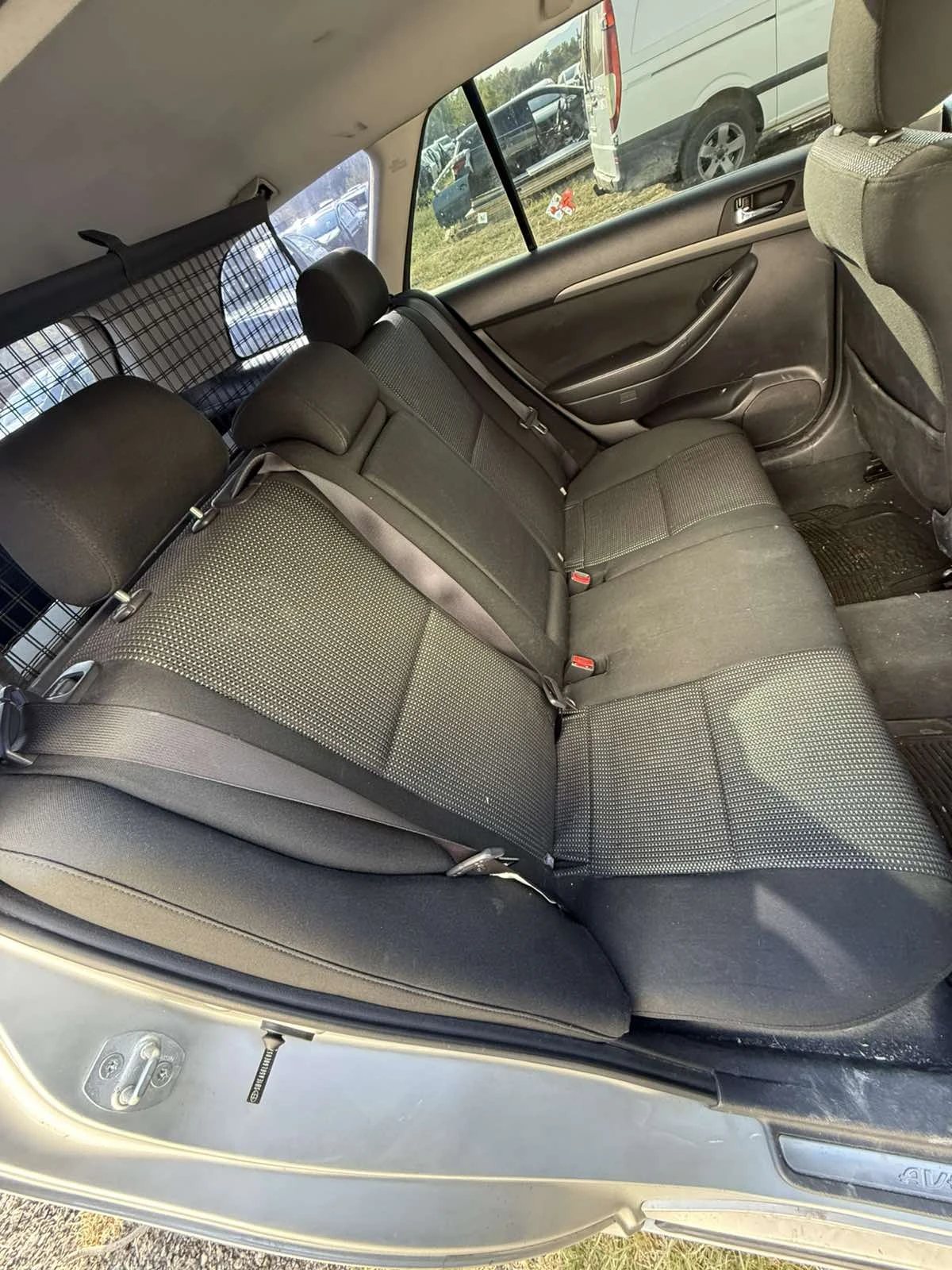Toyota Avensis 2. 2 D-4D (150 к. с. ) НА ЧАСТИ, снимка 14 - Автомобили и джипове - 52982144