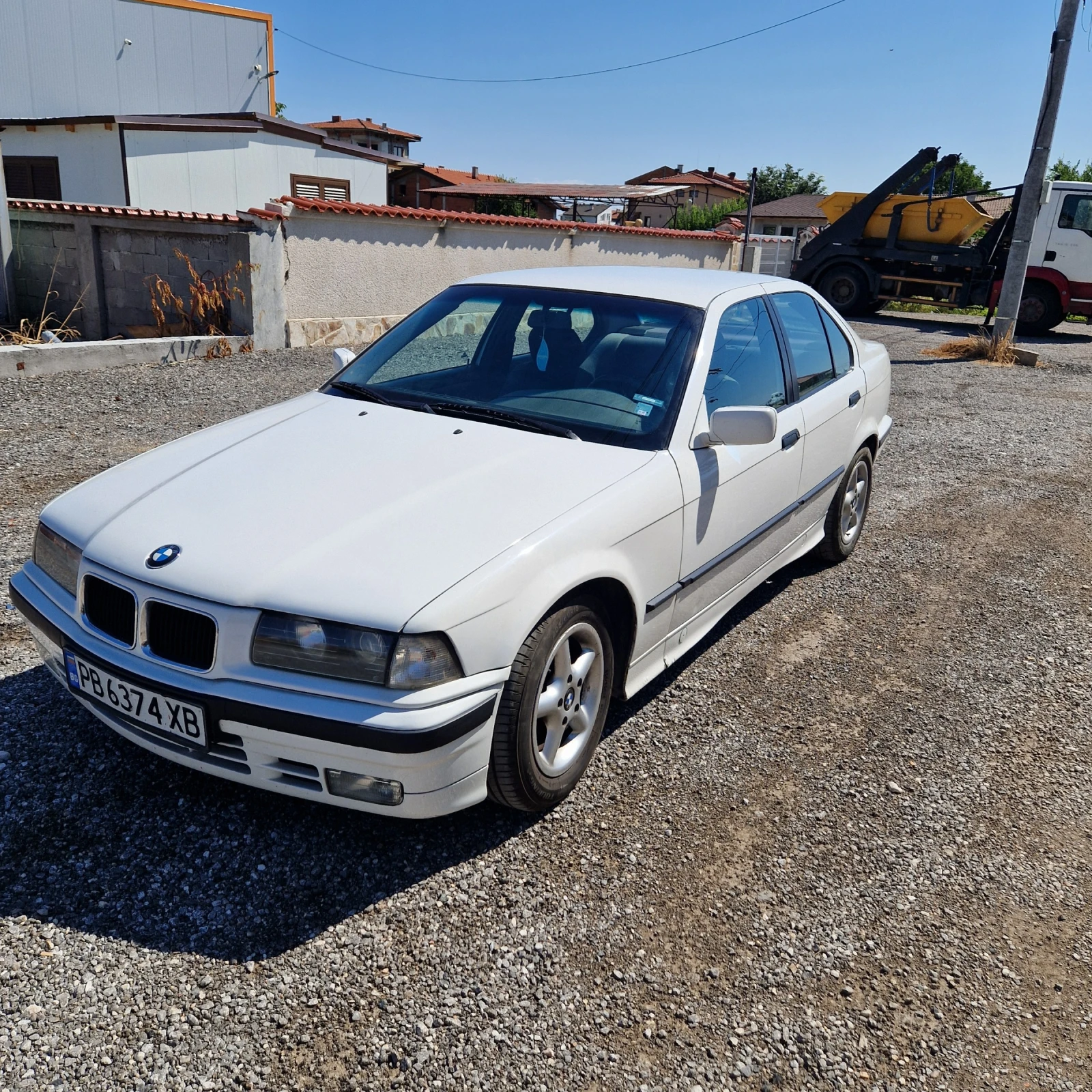 BMW 318  - изображение 3