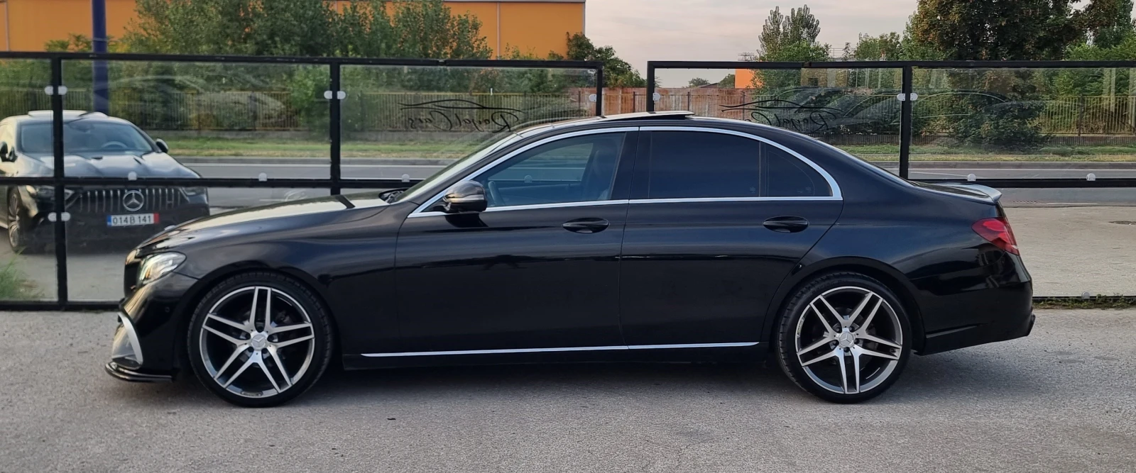 Mercedes-Benz E 220 BRABUS // 360 камера //DISTRONIC PLUS  - изображение 5