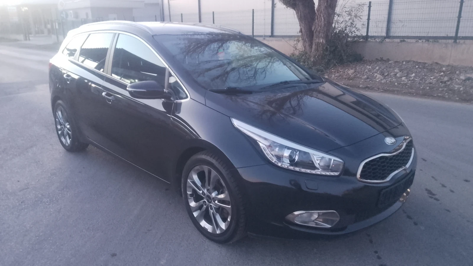 Kia Ceed 1.6crdi-avtomatik - изображение 2