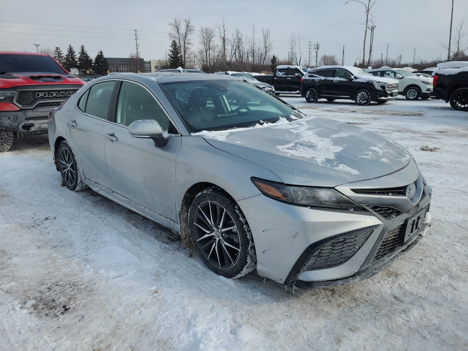 Toyota Camry HYBRID SE * * CARFAX * * АВТО КРЕДИТ * *  - изображение 2