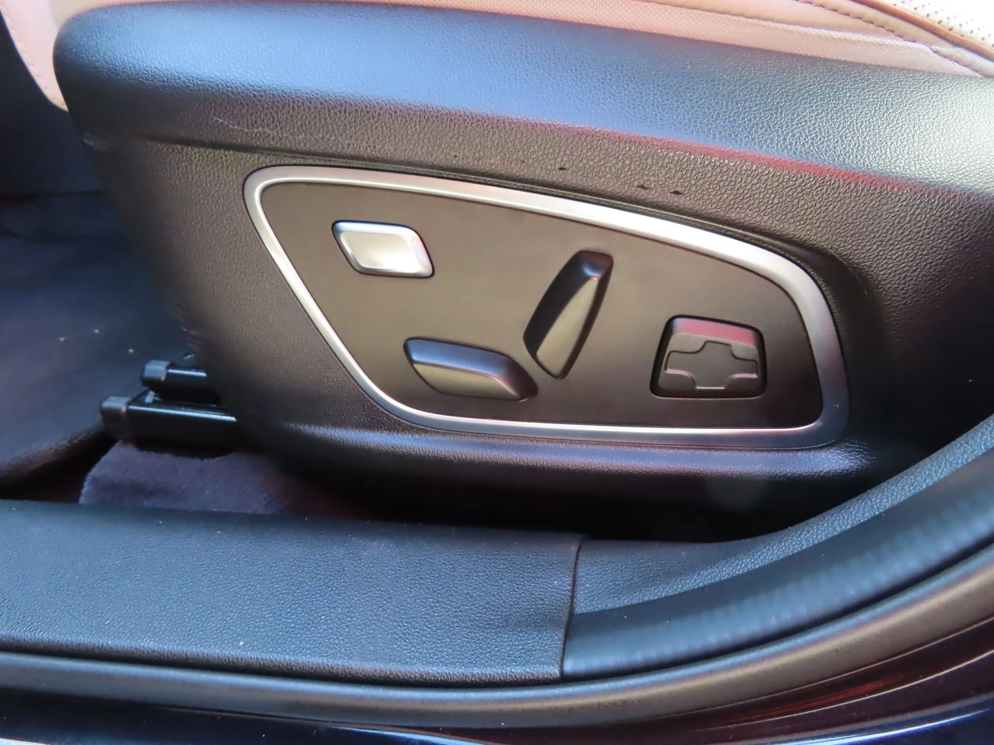 Suzuki Liana, снимка 16 - Автомобили и джипове - 54038767