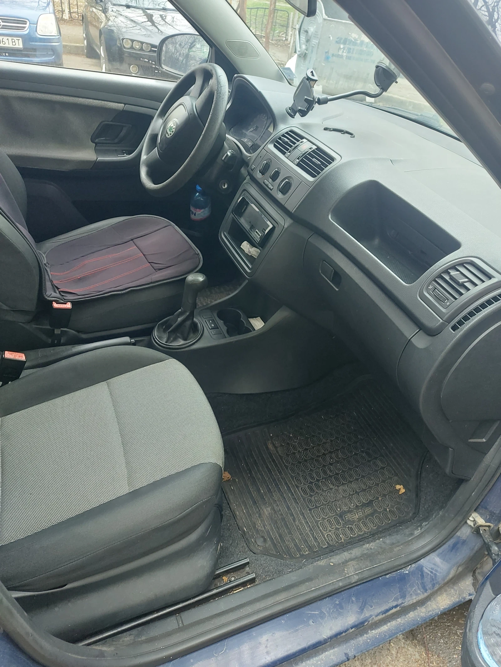 Skoda Fabia, снимка 8 - Автомобили и джипове - 54036907