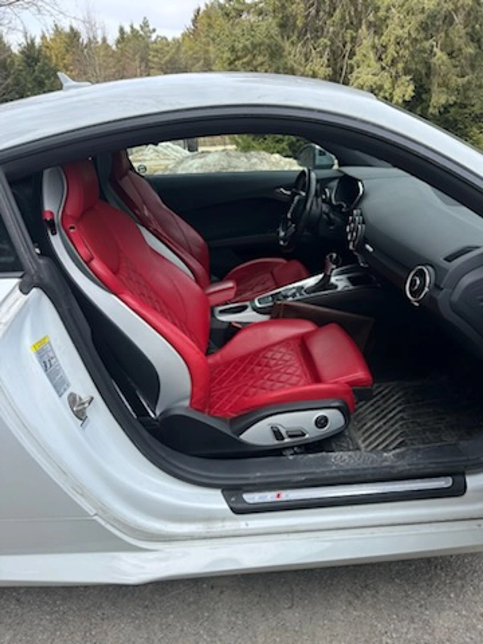 Audi Tt S С РЕГИСТРАЦИЯ & АВТО КРЕДИТ, снимка 12 - Автомобили и джипове - 54030094