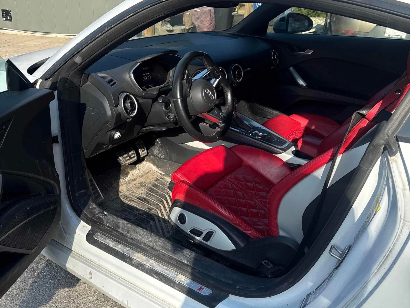 Audi Tt S С РЕГИСТРАЦИЯ & АВТО КРЕДИТ, снимка 7 - Автомобили и джипове - 54030094