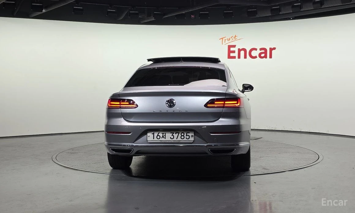 VW Arteon * 2.0TDI* KEYLESS* ПАНО* KOЖА* ПОДГРЕВ* KEYLESS* К, снимка 4 - Автомобили и джипове - 54042059