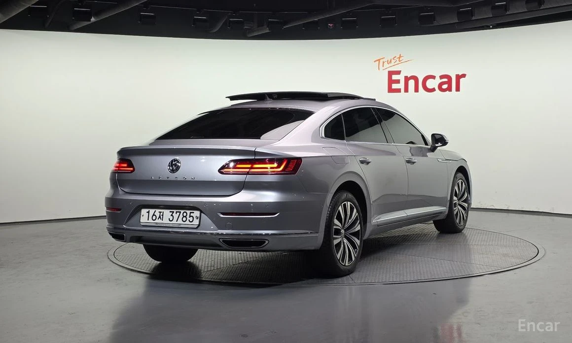VW Arteon * 2.0TDI* KEYLESS* ПАНО* KOЖА* ПОДГРЕВ* KEYLESS* К, снимка 3 - Автомобили и джипове - 54042059