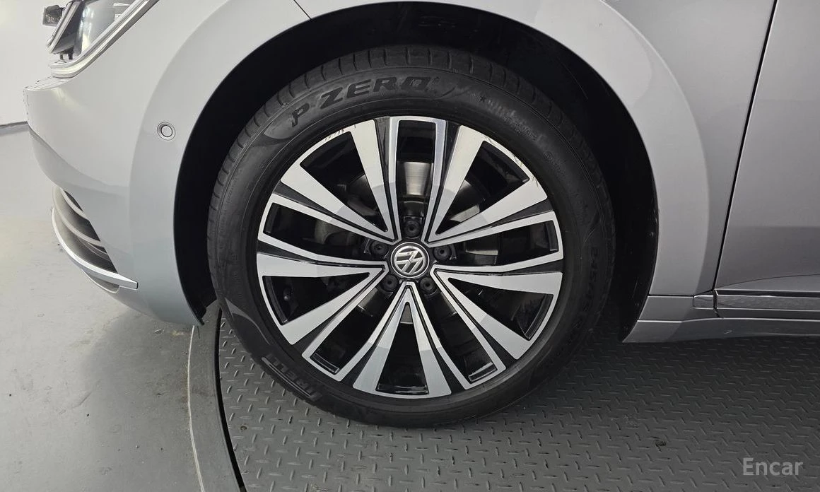 VW Arteon * 2.0TDI* KEYLESS* ПАНО* KOЖА* ПОДГРЕВ* KEYLESS* К, снимка 14 - Автомобили и джипове - 54042059