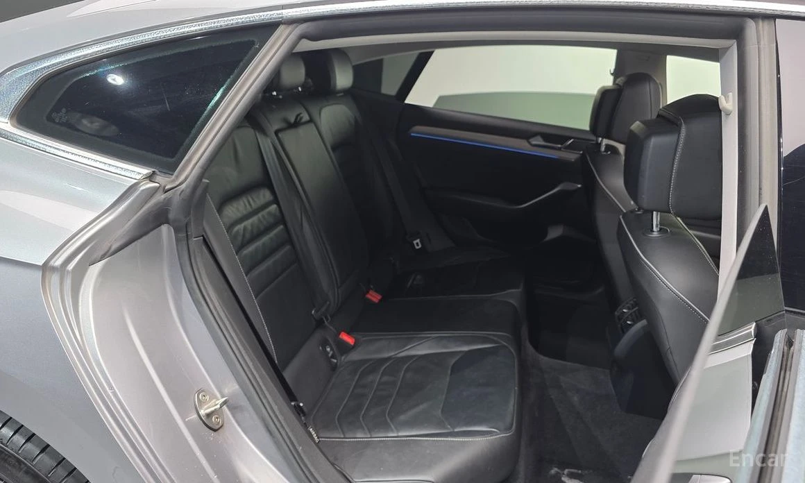 VW Arteon * 2.0TDI* KEYLESS* ПАНО* KOЖА* ПОДГРЕВ* KEYLESS* К, снимка 12 - Автомобили и джипове - 54042059