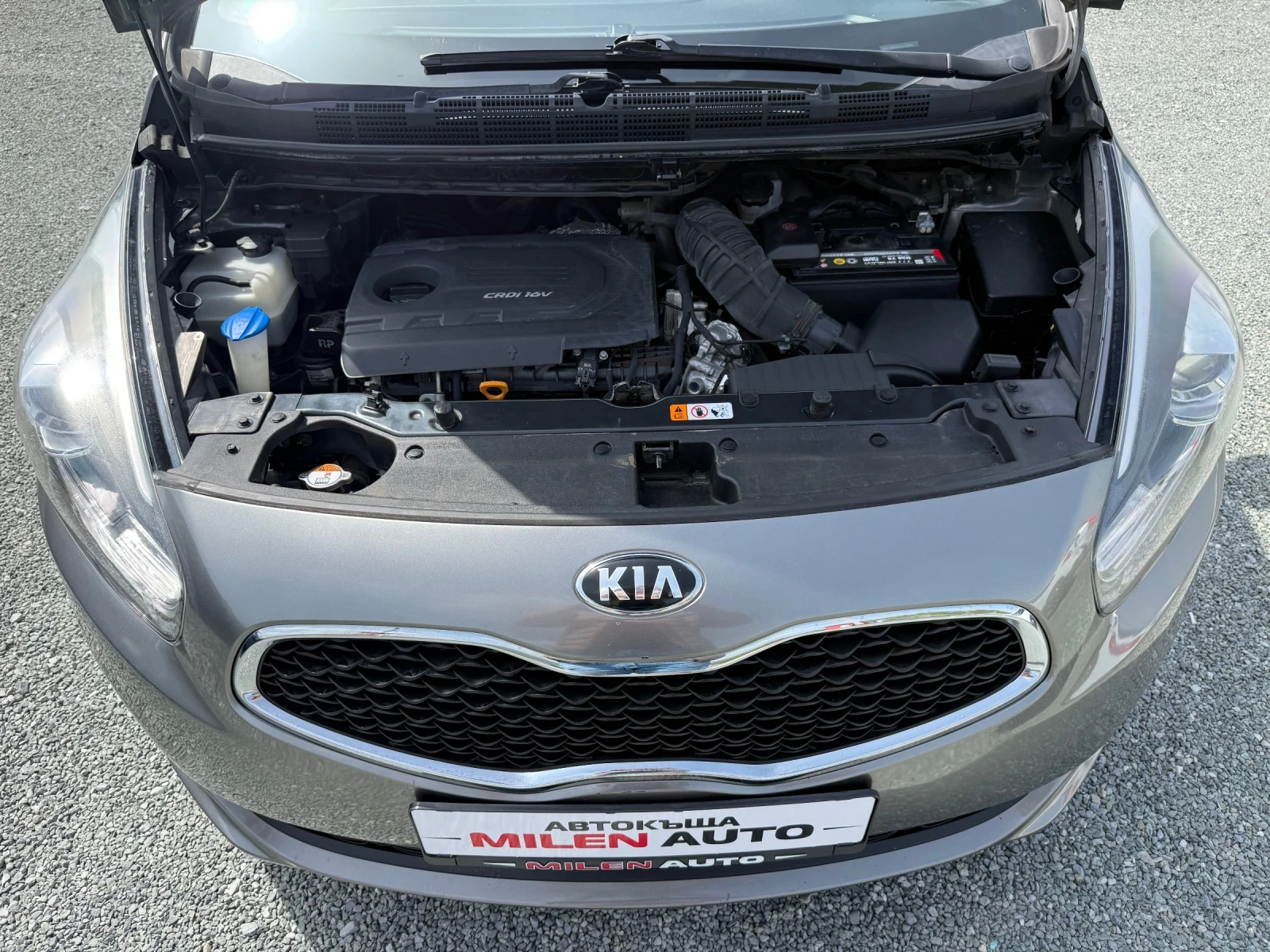 Kia Carens (КАТО НОВА), снимка 17 - Автомобили и джипове - 54071390