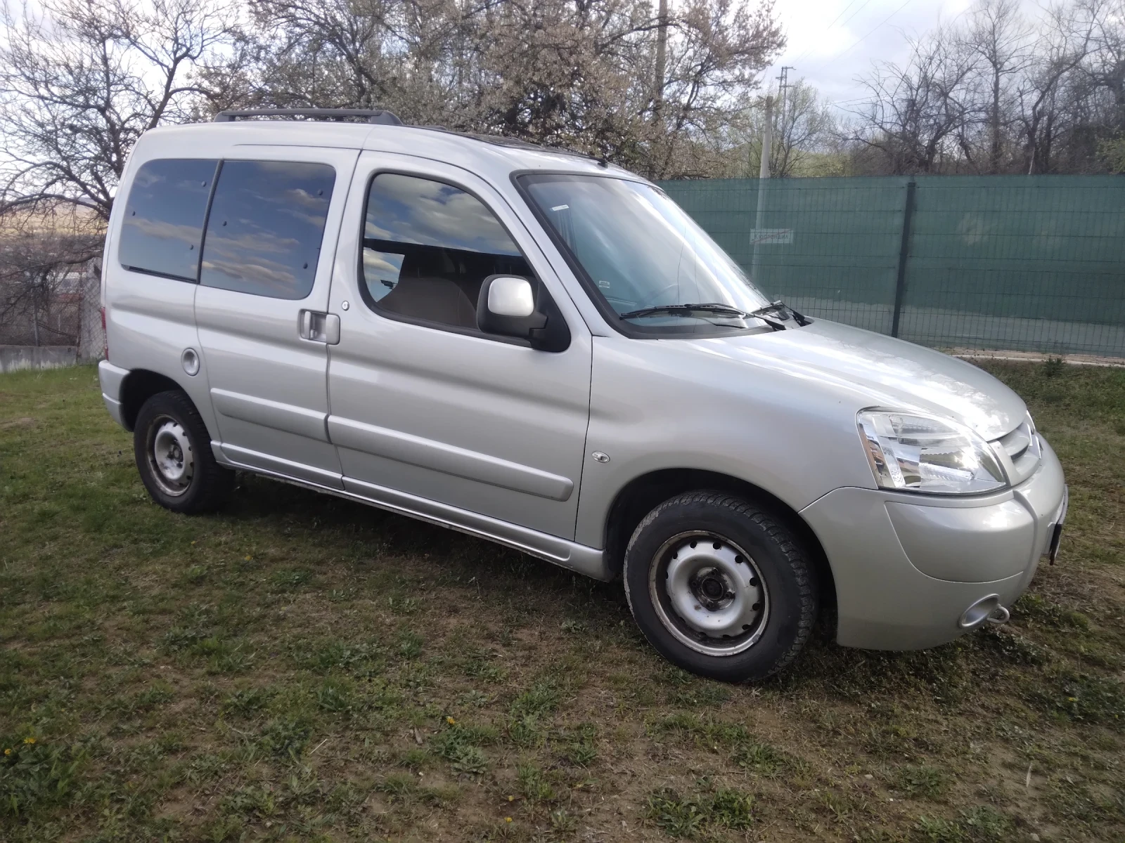 Citroen Berlingo 1.6 HDI, снимка 6 - Автомобили и джипове - 54149238