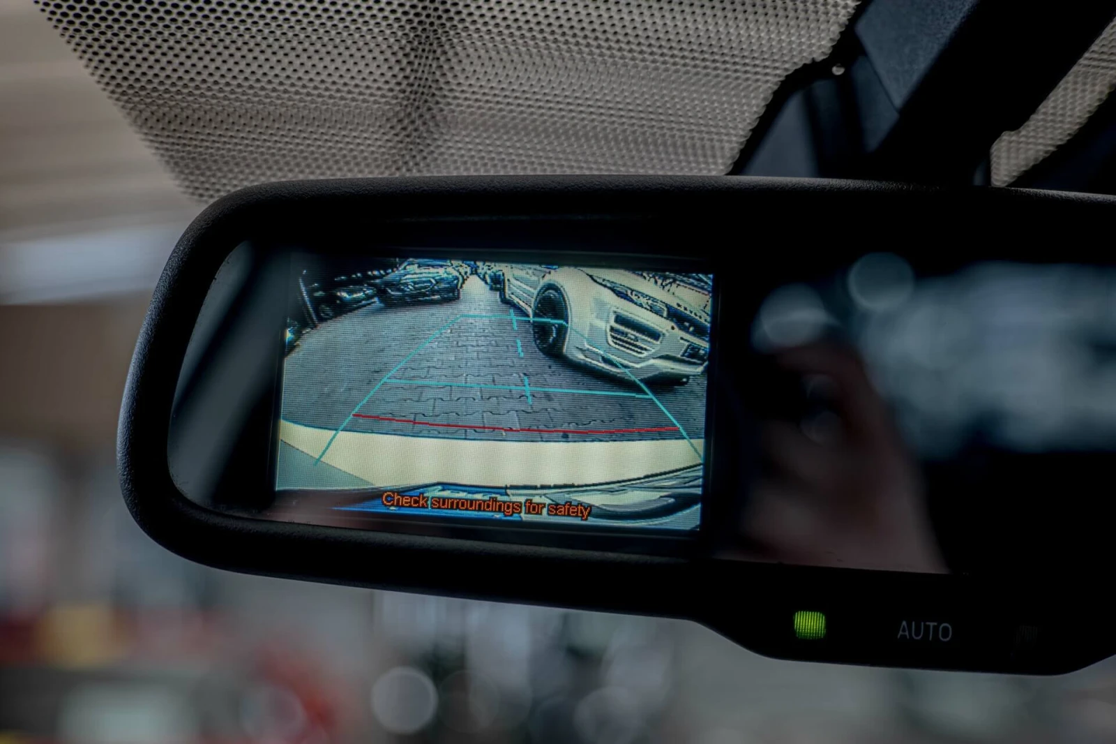 Toyota Auris 1.8 VVT-i Hybrid e-CVT/Климатроник/Камера, снимка 16 - Автомобили и джипове - 54222166