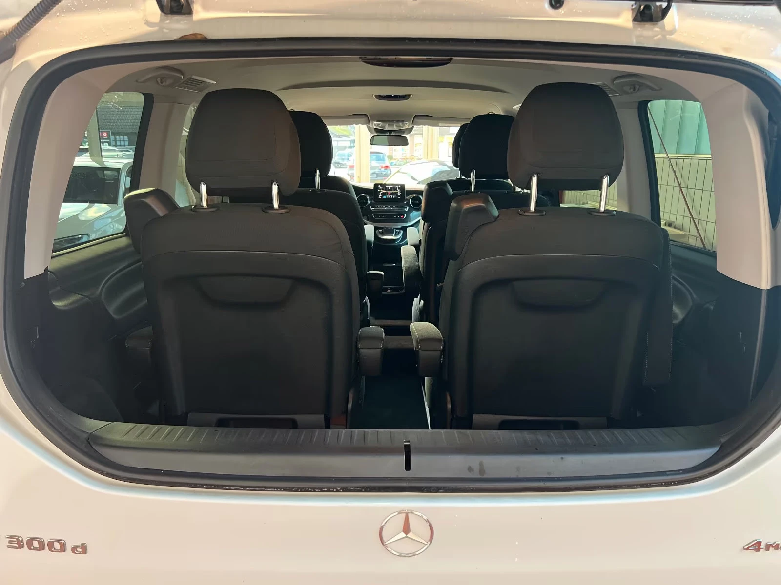 Mercedes-Benz V 300 4MATIC/237HP/EDITION/6S/CAM/LED/NAVI/207q | Mobile.bg � ����������� 15
