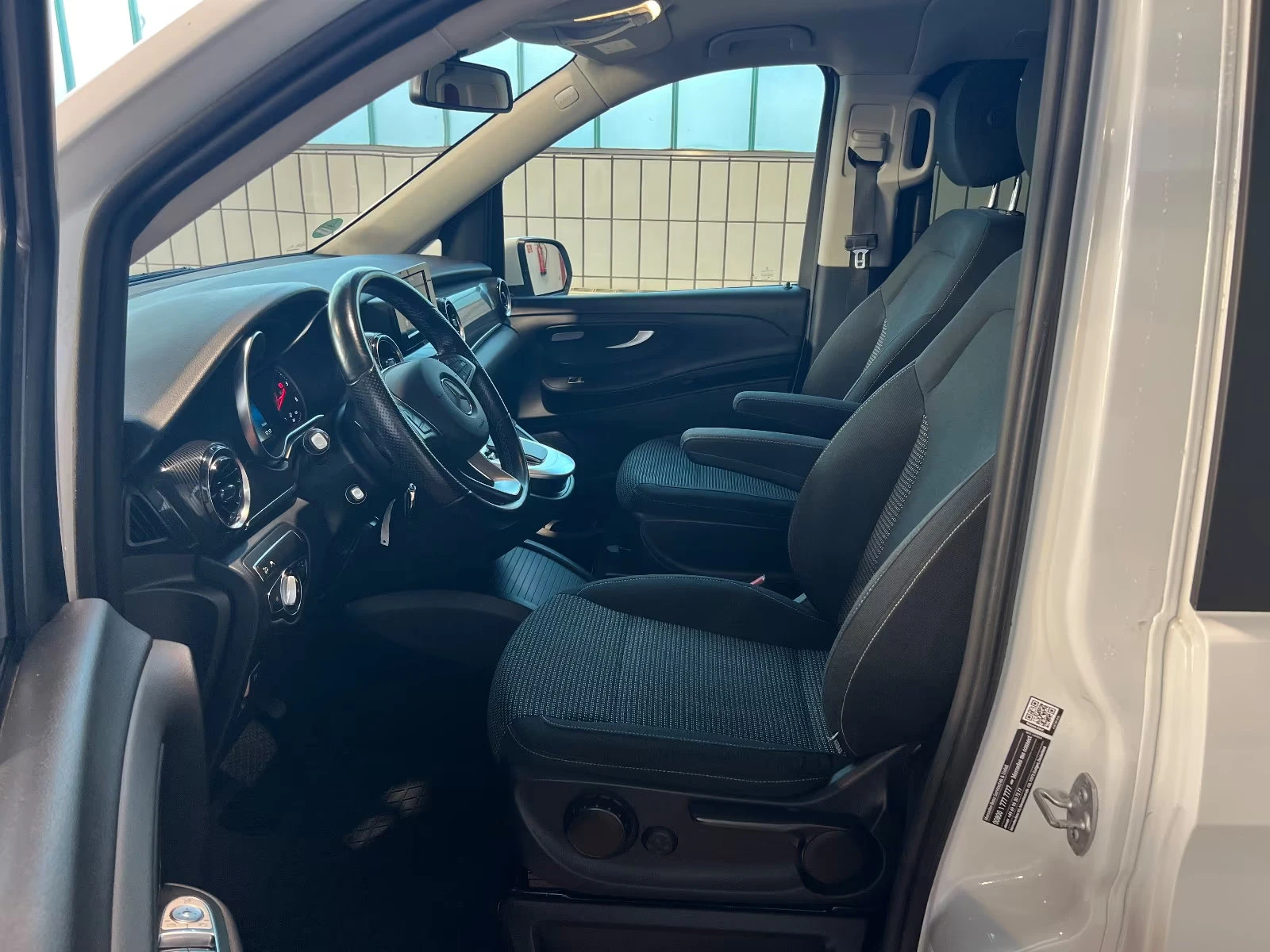 Mercedes-Benz V 300 4MATIC/237HP/EDITION/6S/CAM/LED/NAVI/207q | Mobile.bg � ����������� 6
