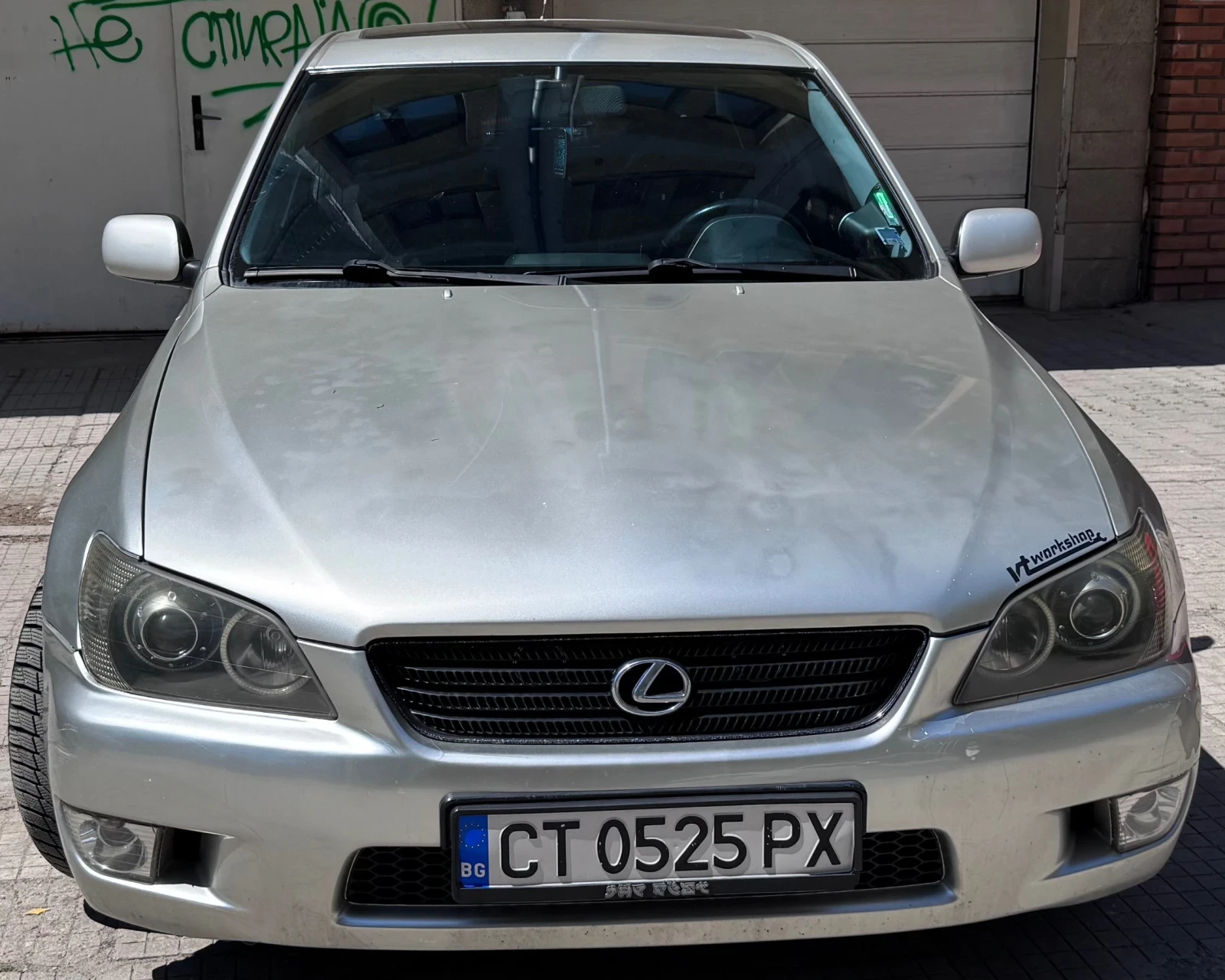 Lexus IS 200