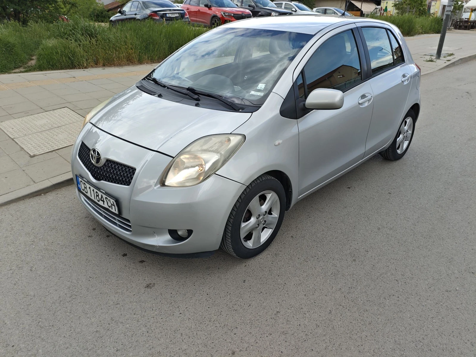 Toyota Yaris, снимка 4 - Автомобили и джипове - 54577895