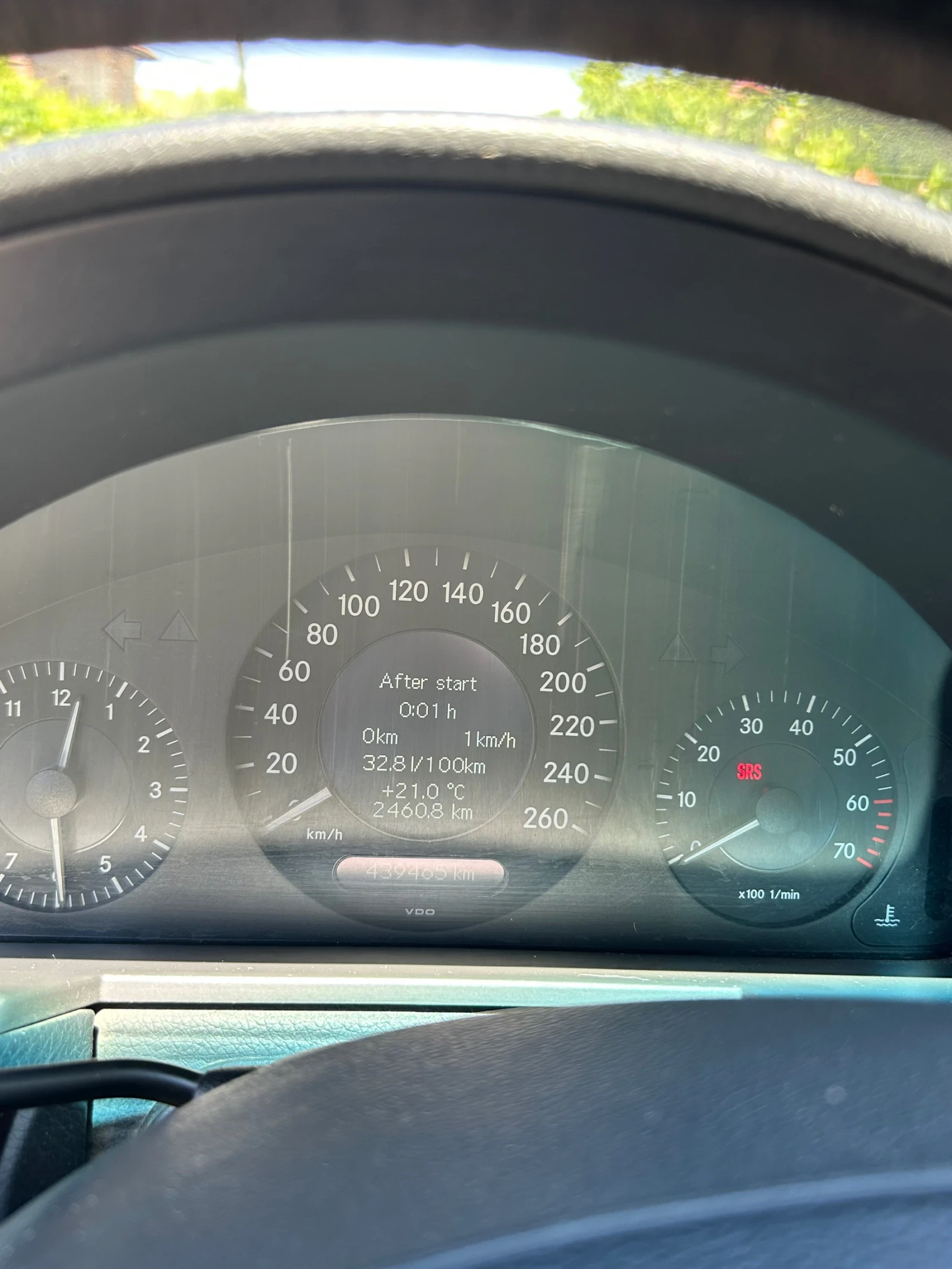Mercedes-Benz E 240, снимка 2 - Автомобили и джипове - 54900423