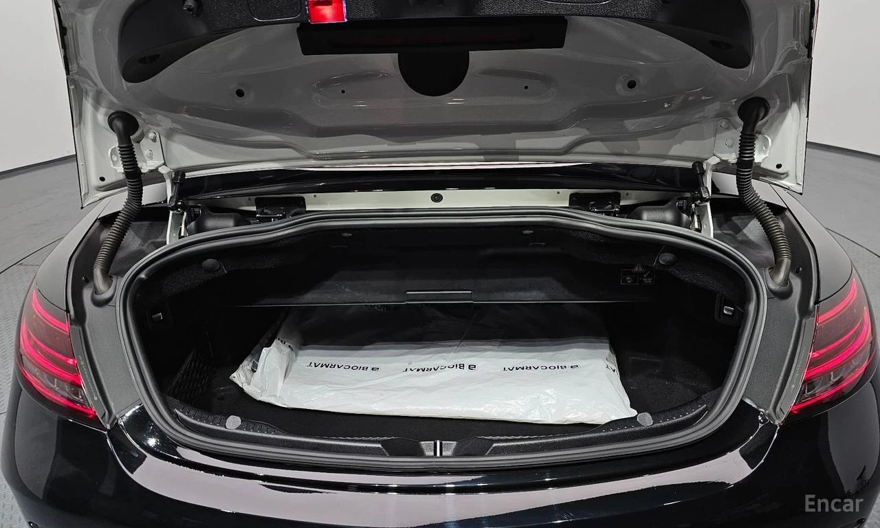 Mercedes-Benz C 63 AMG ПОДГРЕВ* НАВИГАЦИЯ* 360 КАМЕРА, снимка 14 - Автомобили и джипове - 54913501