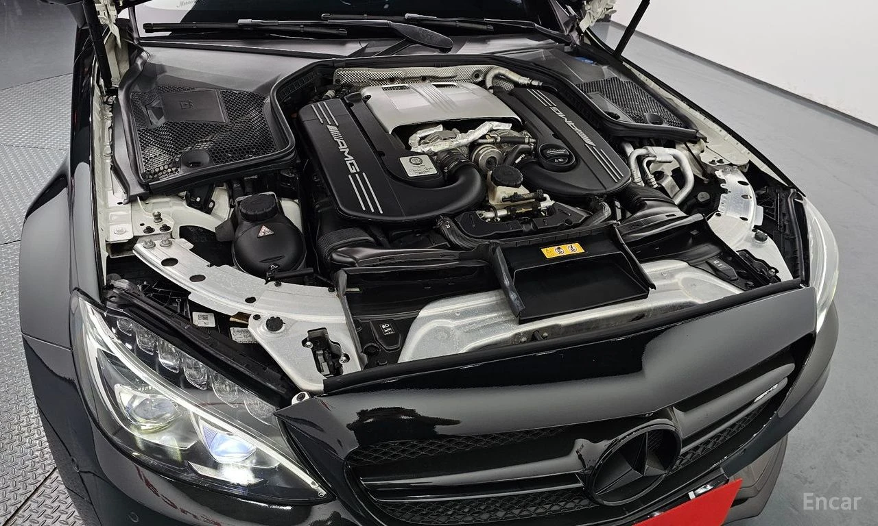Mercedes-Benz C 63 AMG ПОДГРЕВ* НАВИГАЦИЯ* 360 КАМЕРА, снимка 15 - Автомобили и джипове - 54913501