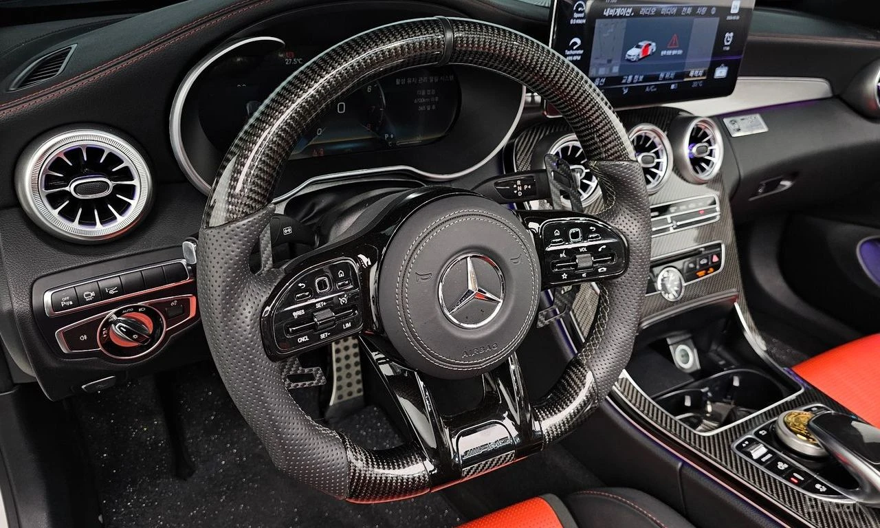 Mercedes-Benz C 63 AMG ПОДГРЕВ* НАВИГАЦИЯ* 360 КАМЕРА, снимка 4 - Автомобили и джипове - 54913501