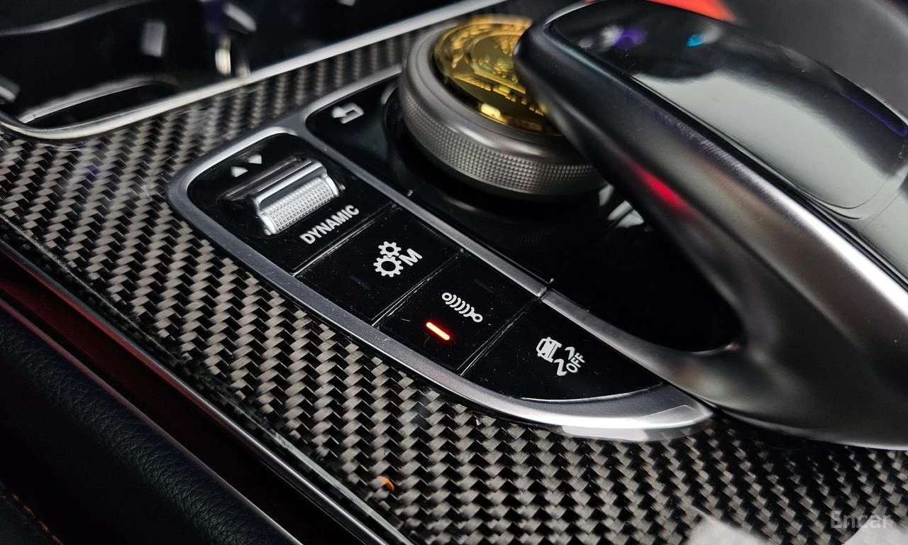 Mercedes-Benz C 63 AMG ПОДГРЕВ* НАВИГАЦИЯ* 360 КАМЕРА, снимка 8 - Автомобили и джипове - 54913501