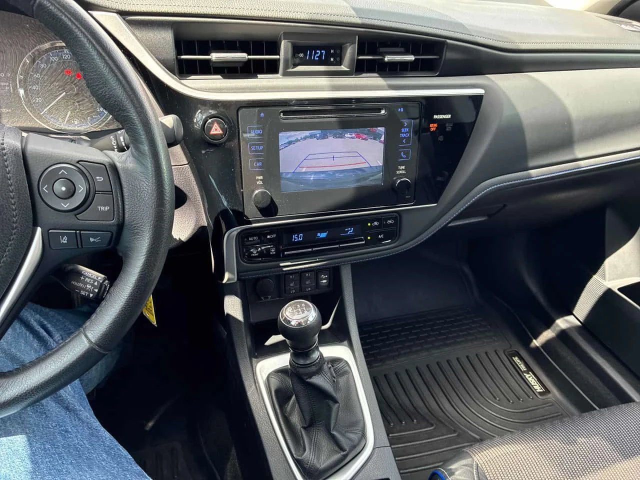 Toyota Corolla * 4dr Sdn Man SE * АВТОКРЕДИТ БЕЗ ПЪРВОНАЧАЛНА , снимка 9 - Автомобили и джипове - 55070235