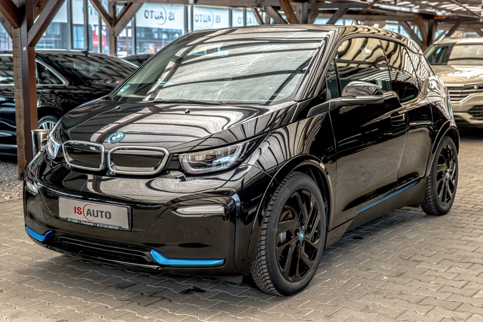 BMW i3 S/120аh/Камера/Подгрев/Lane Assist/Свободен достъп, снимка 3 - Автомобили и джипове - 55190587