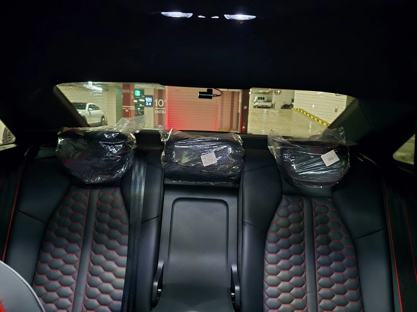 Audi Rs3 ЛЮК* 360* ЕЛ. БАГАЖНИК* BLIND SPOT* КРАЙНА ЦЕНА, снимка 8 - Автомобили и джипове - 55378922