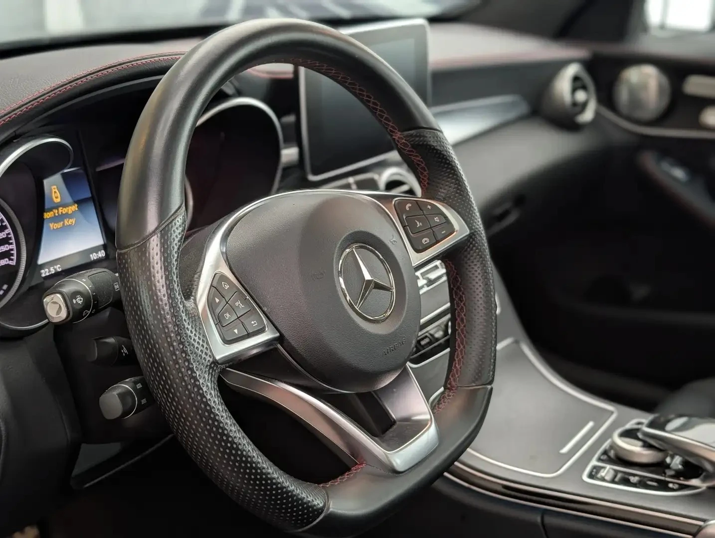 Mercedes-Benz C 43 AMG ACTIVE SUSPENSION ЦЕНА ДО БЪЛГАРИЯ АВТОКРЕДИТ, снимка 10 - Автомобили и джипове - 55465390