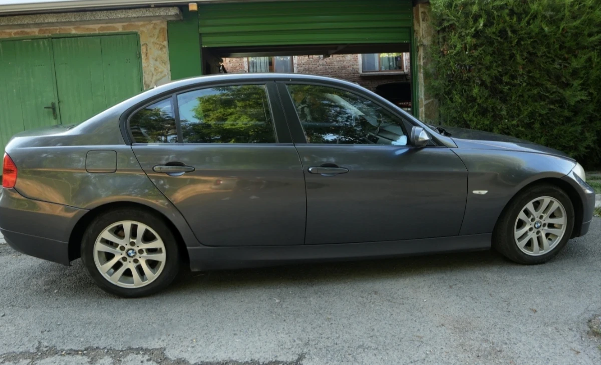 BMW 318, снимка 8 - Автомобили и джипове - 55469238