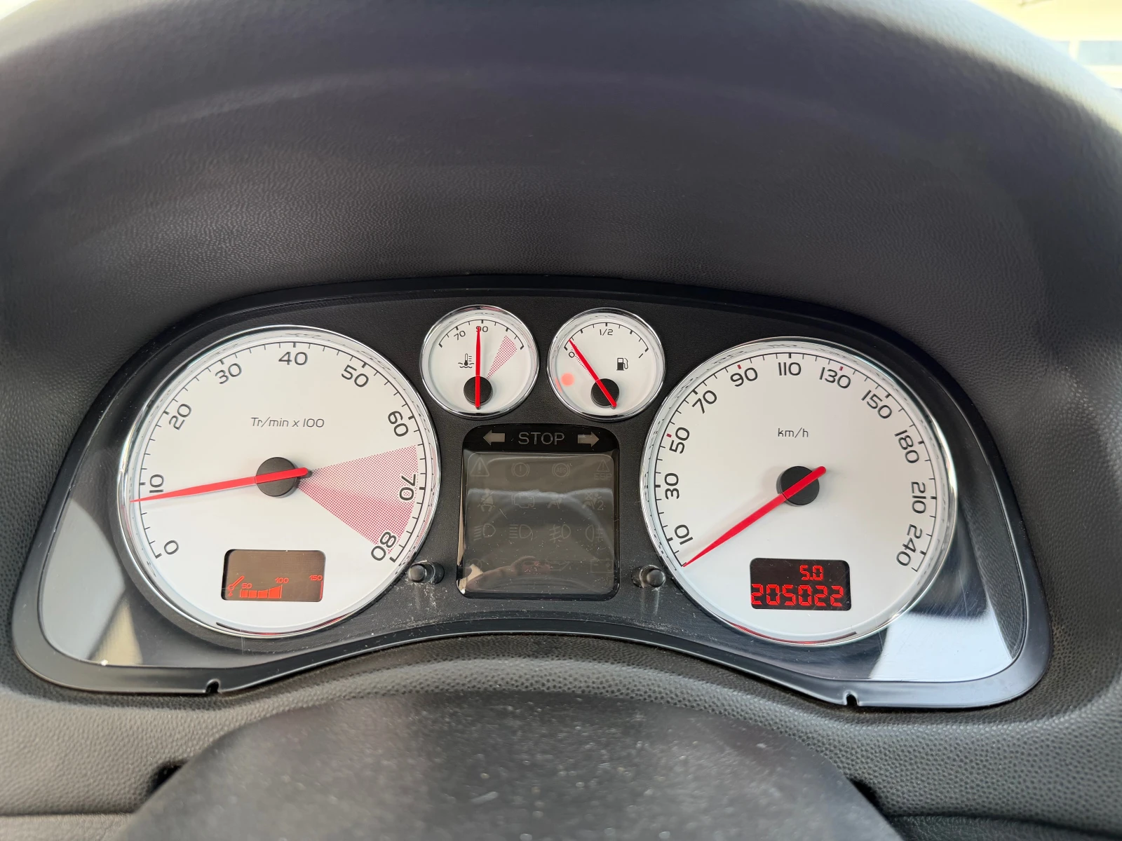 Peugeot 307 2.0i 177kc, снимка 11 - Автомобили и джипове - 55905434