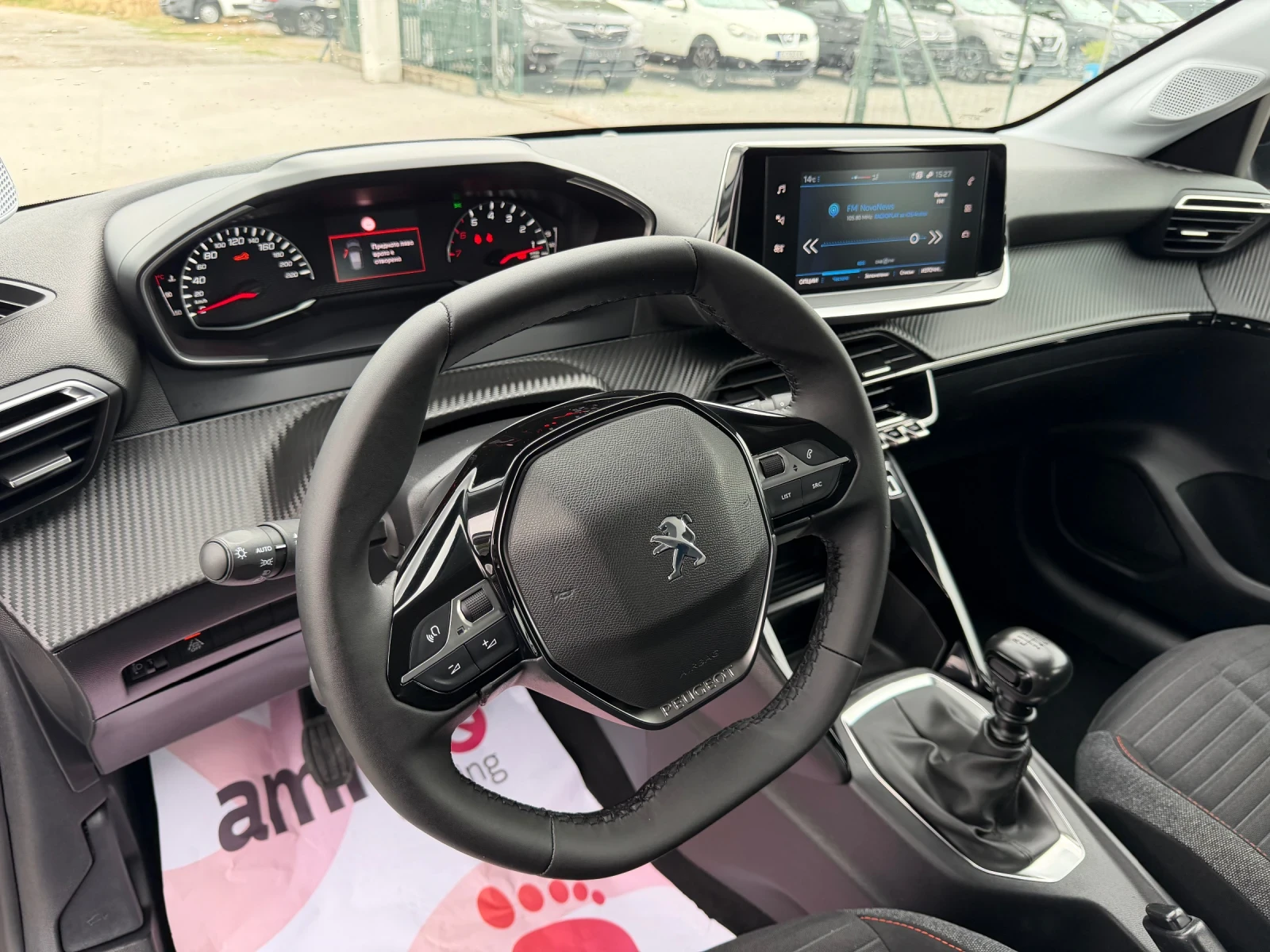 Peugeot 208 1.5 BlueHDI, снимка 13 - Автомобили и джипове - 56258162