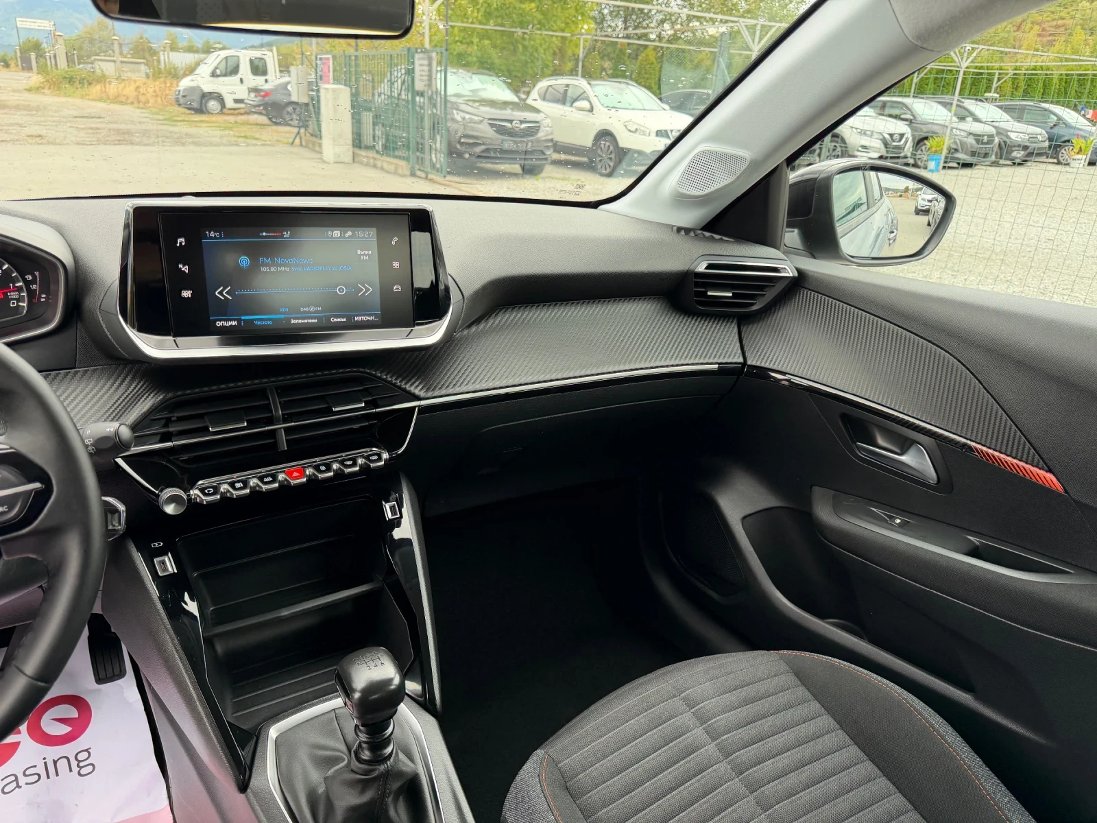 Peugeot 208 1.5 BlueHDI, снимка 14 - Автомобили и джипове - 56258162