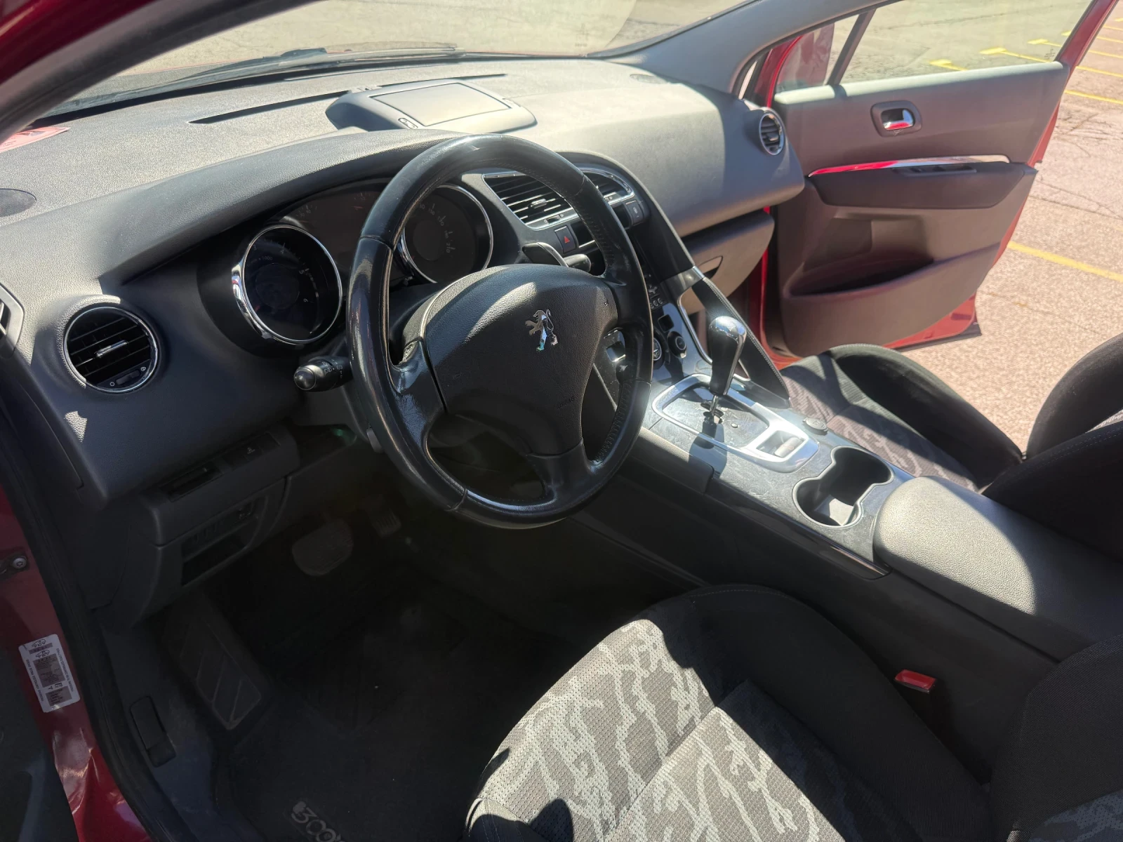 Peugeot 3008 1.6 HDi, снимка 14 - Автомобили и джипове - 56314391
