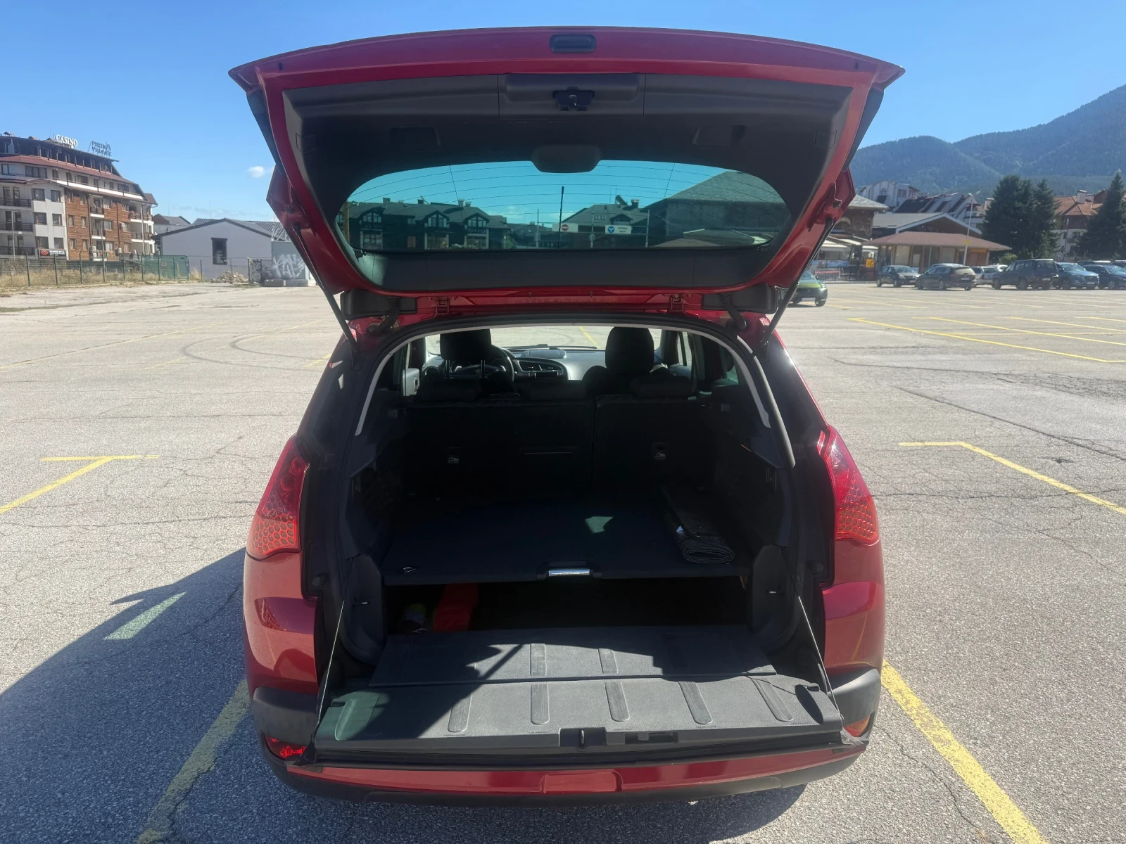 Peugeot 3008 1.6 HDi, снимка 11 - Автомобили и джипове - 56314391
