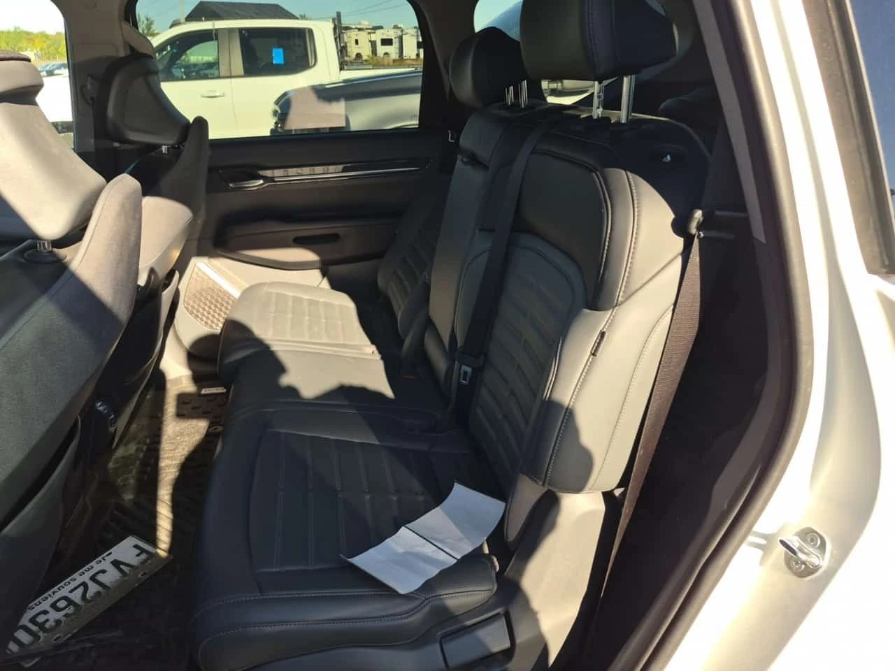Kia EV9 LAND W/PLUS PACKAGE * CARFAX * ��� ������������  | Mobile.bg � ����������� 12