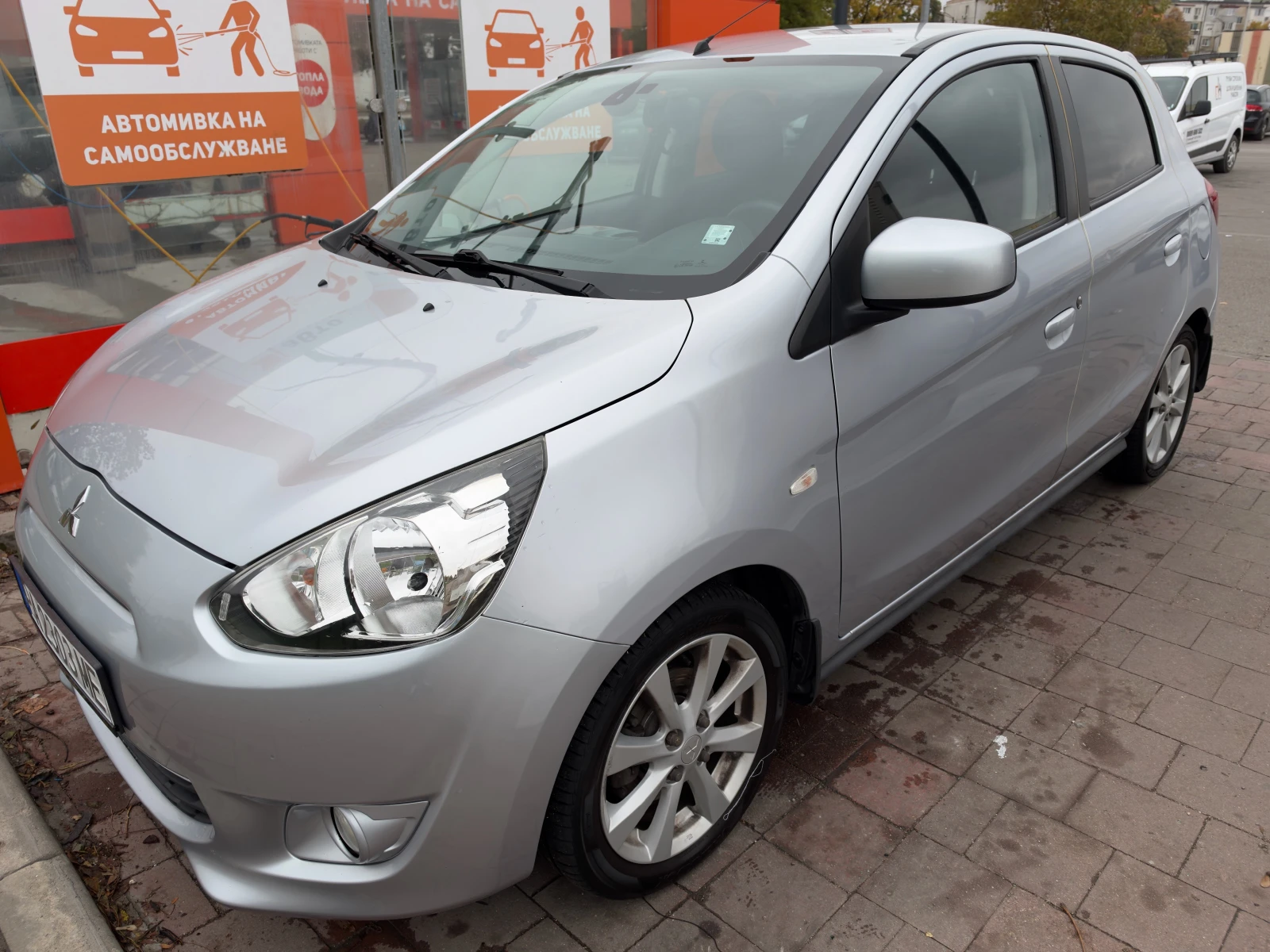 Mitsubishi Space star, снимка 5 - Автомобили и джипове - 56663018