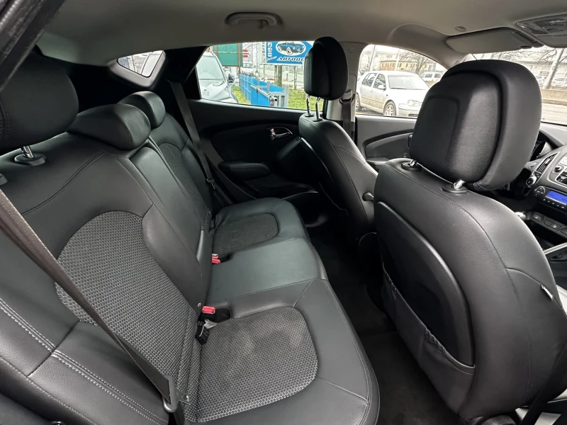 Hyundai IX35 CRDI, снимка 11 - Автомобили и джипове - 49354673