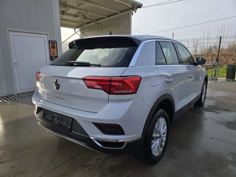 VW T-Roc 2.0TDI STYLE 150к.с DSG  Топ състояние , снимка 4 - Автомобили и джипове - 52664271