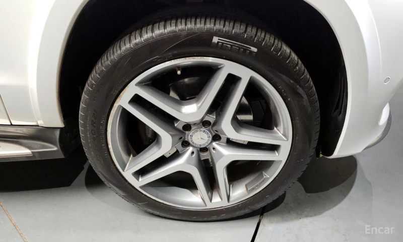 Mercedes-Benz GLS 350, снимка 5 - Автомобили и джипове - 52857179
