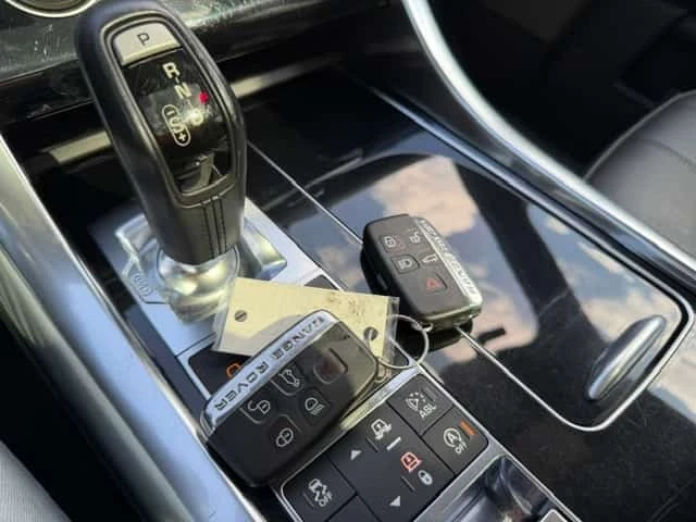 Land Rover Range Rover Sport * V8 Supercharged * CARFAX * , снимка 9 - Автомобили и джипове - 56214437