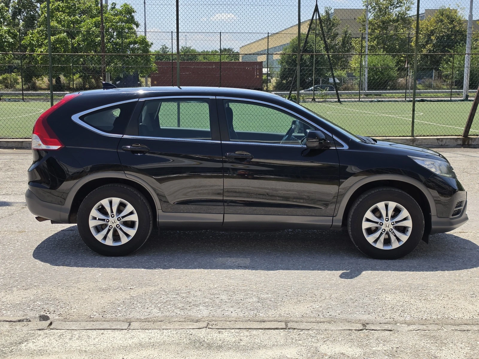 Honda Cr-v 2.0iVTEC 4x4 Пълна сервизна история, 1ви собствени, снимка 4 - Автомобили и джипове - 52191632