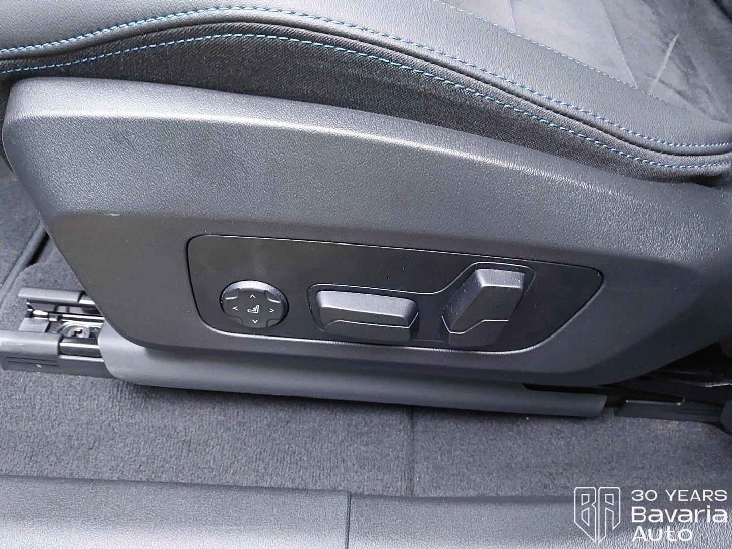 BMW iX1 30 xDrive M Sport Paket  | Mobile.bg   13