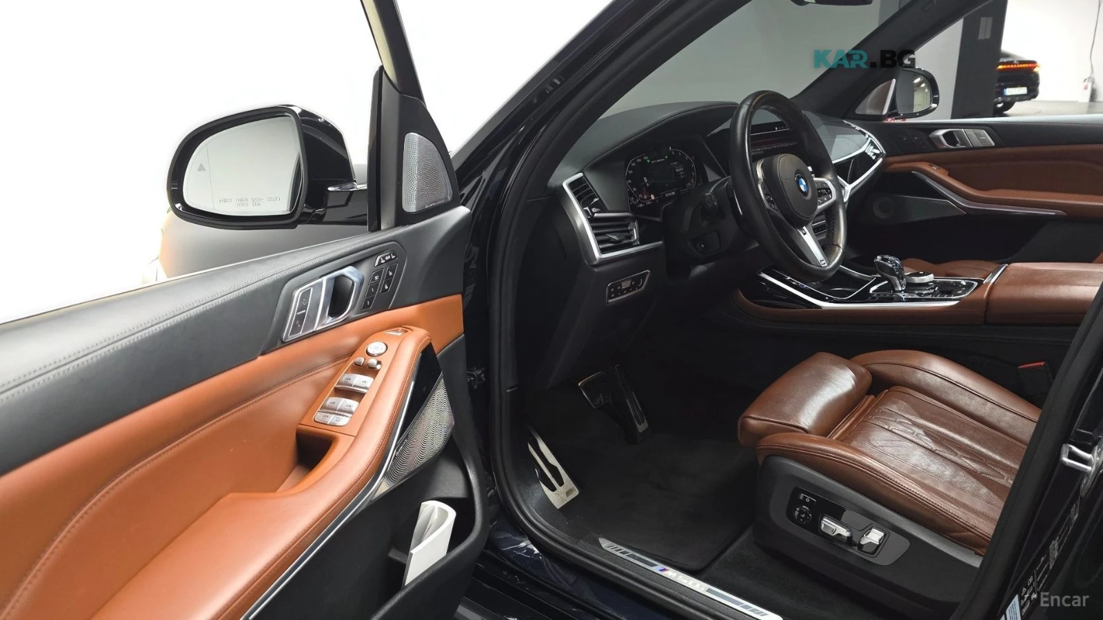BMW X7 М50i 6-местен* ОБДУХВ* 360* МОНИТОРИ* ПАНО* HUD, снимка 11 - Автомобили и джипове - 54896636