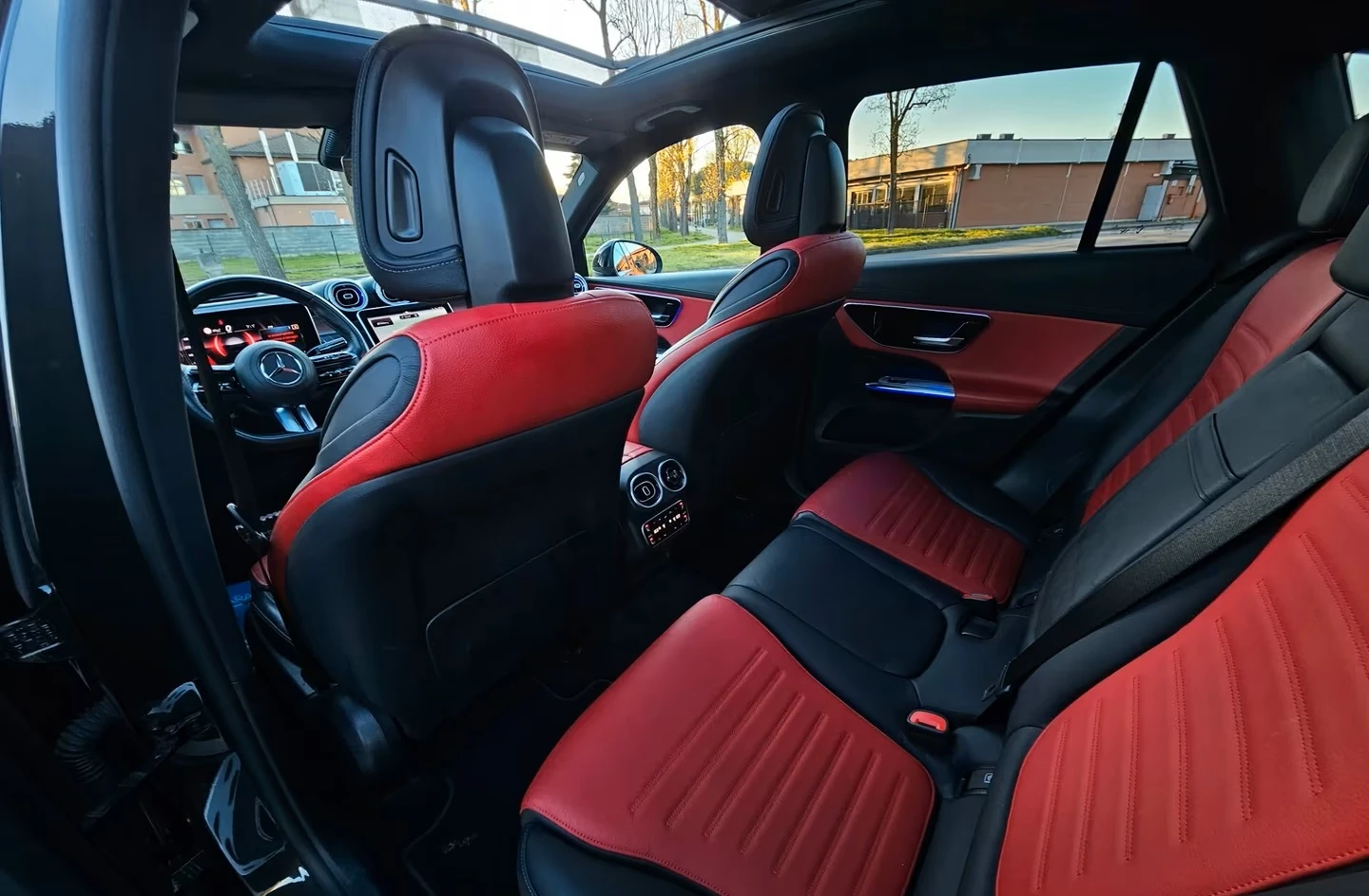 Mercedes-Benz GLC 300 4MATIC AMG-LINE, снимка 8 - Автомобили и джипове - 56252819