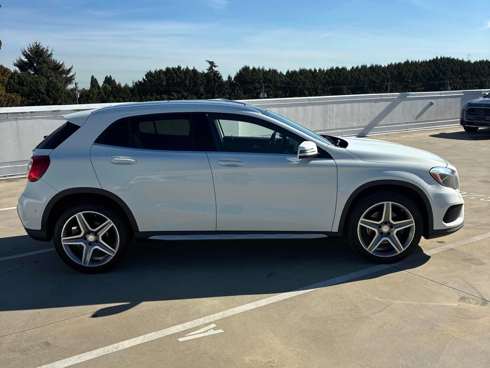 Mercedes-Benz GLA 250 Amg-pack* Back cam* Pano* �������* Keyless*  | Mobile.bg � ����������� 4