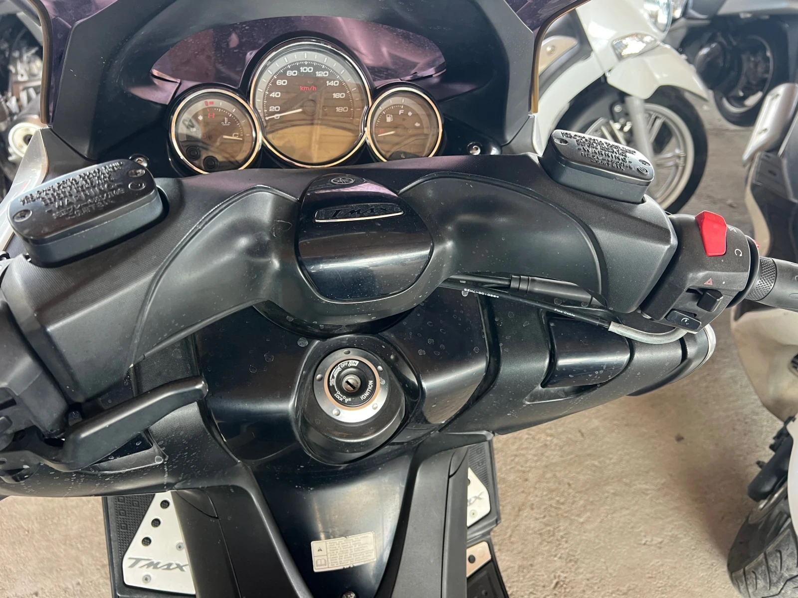 Yamaha T-max Lizing, снимка 13 - Мотоциклети и мототехника - 53989856