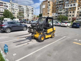 Телескопичен товарач JCB TLT30 здрав и готов за работа, вилици, снимка 1