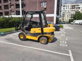 Телескопичен товарач JCB TLT30 здрав и готов за работа, вилици, снимка 3